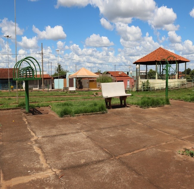 PRAÇA DO BAIRRO ANTÔNIO BRÁULIO